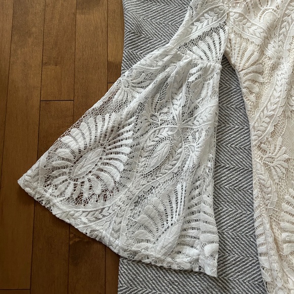 CBR⎪Long Sleeve Lace Dress - Picture 3 of 10